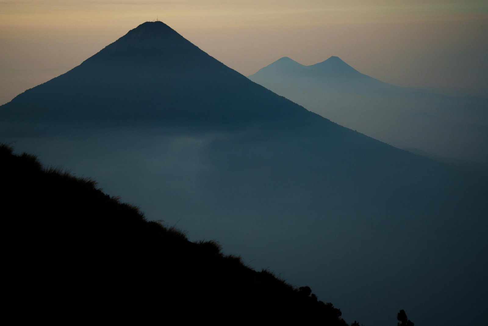 NenuFAR Radio Telescope uncovers secrets of the Cosmic Dawn