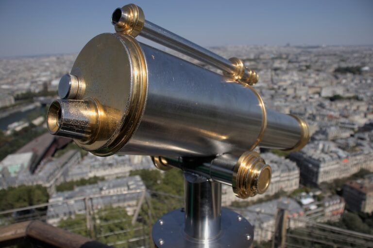 Photo neutrino telescope