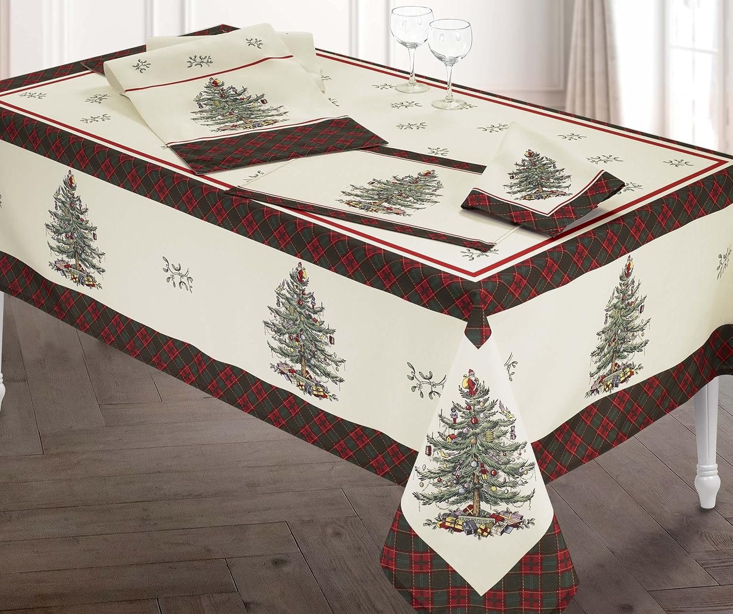 Spode - Napkin Set, Holiday Home Decor, Set of 4 (Spode Christmas Tree Tartan Collection)