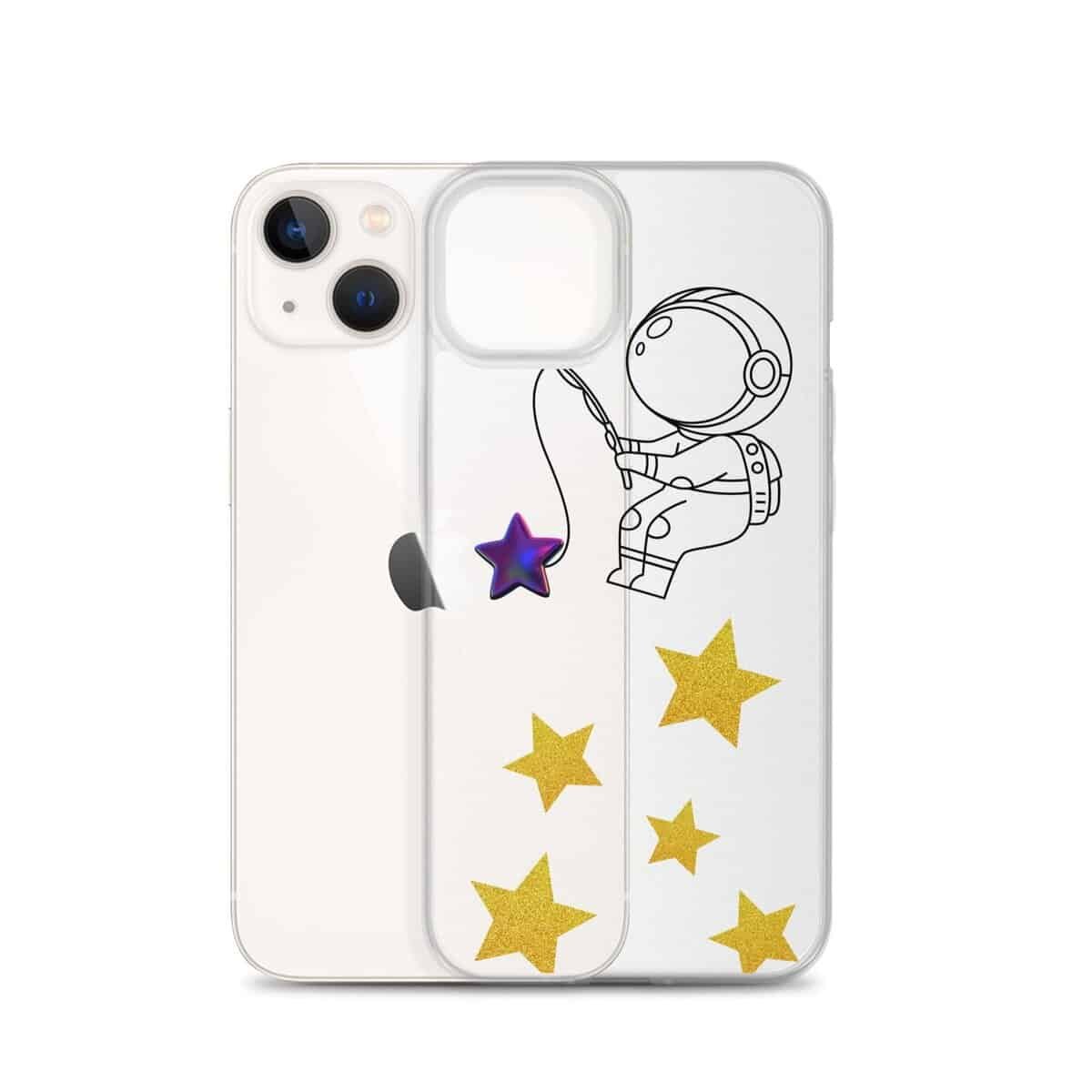 एक पारदर्शी केस जिस पर तारों को पकड़ते हुए एक अंतरिक्ष यात्री की आकृति बनी है, जिसे विशेष रूप से आईफोन के लिए डिजाइन किया गया है।